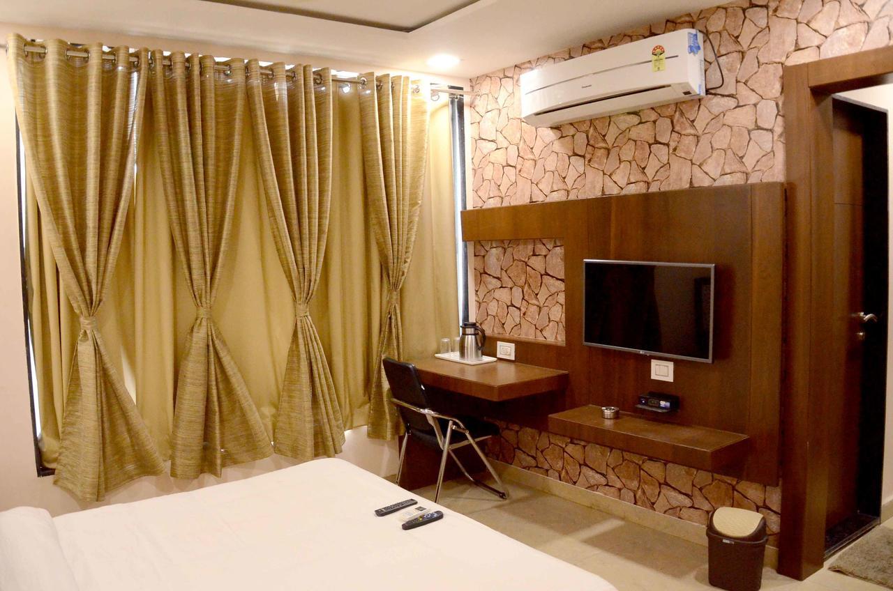 Hotel Shikhar Darshan Ujaim Exterior foto