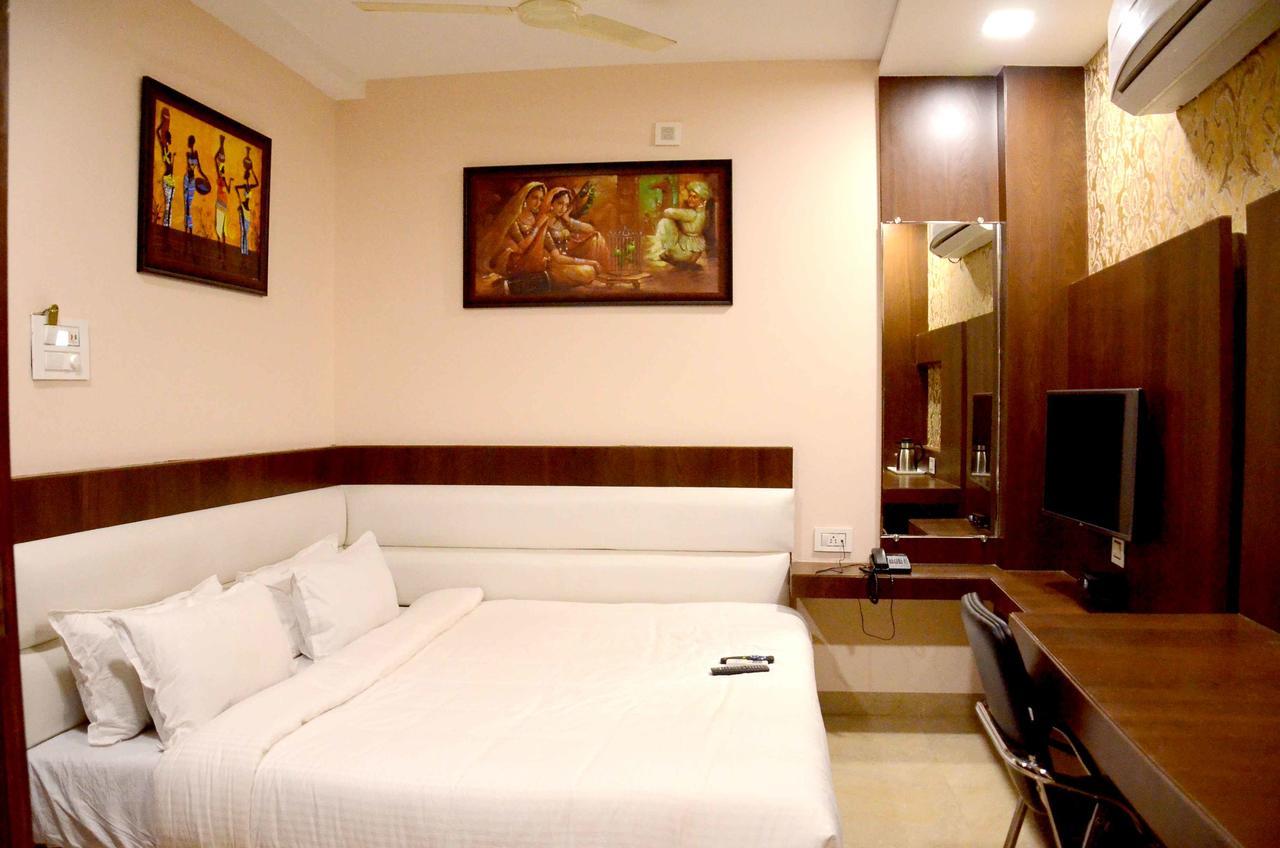 Hotel Shikhar Darshan Ujaim Exterior foto